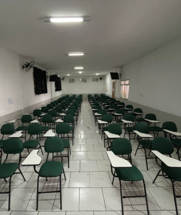 Sala de aula e auditório para qualificação